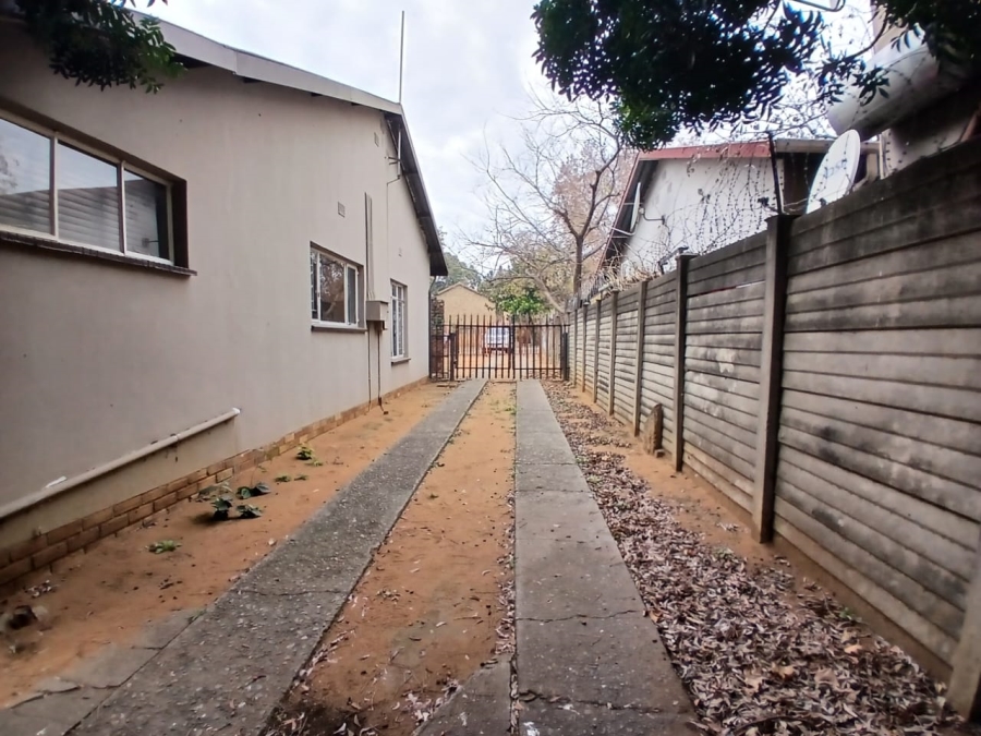 To Let commercial Property for Rent in Rustenburg Central North West
